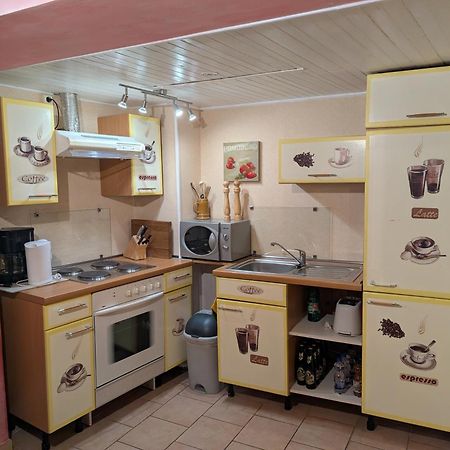 Gaestehaus Locanda Al Castello Stolpen Bagian luar foto