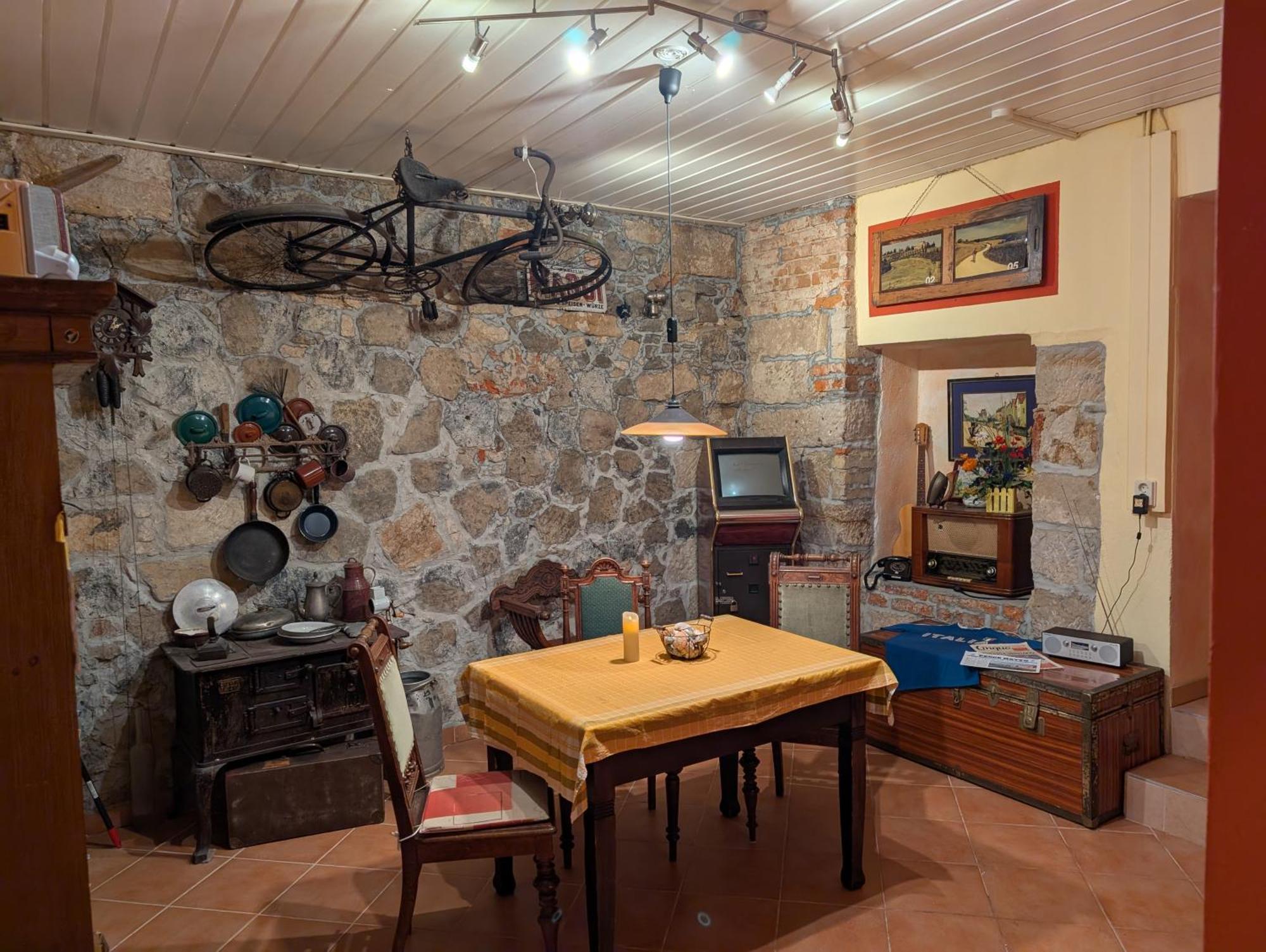Gaestehaus Locanda Al Castello Stolpen Bagian luar foto