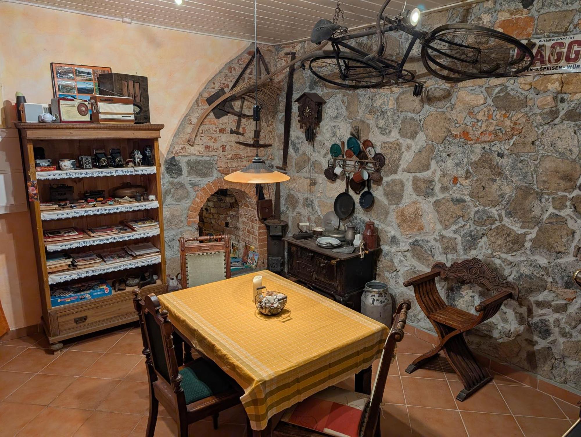 Gaestehaus Locanda Al Castello Stolpen Bagian luar foto